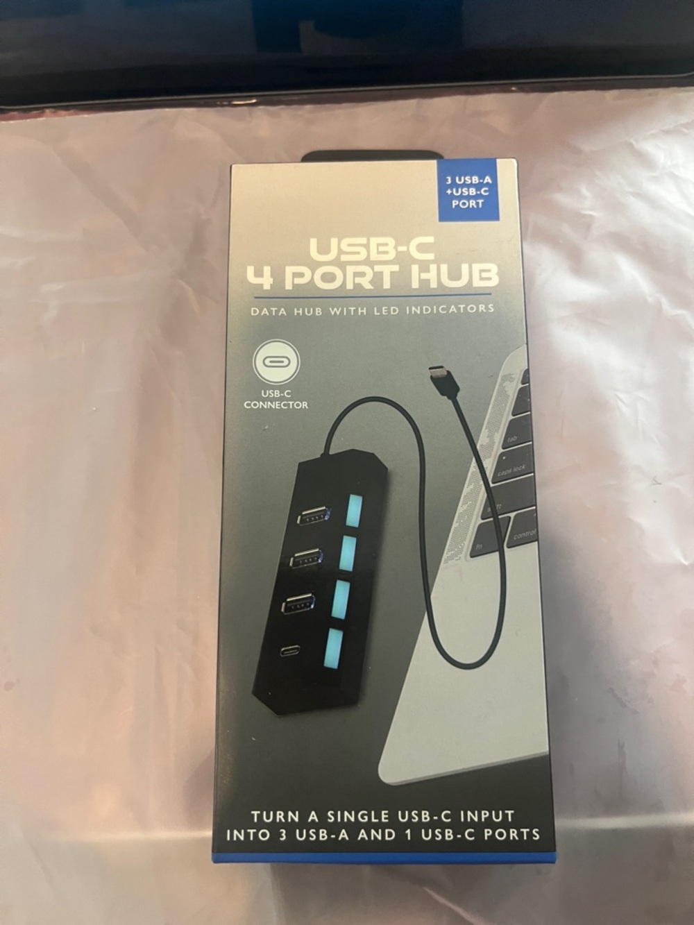 USB-C 4 Port Hub Adapter - Black